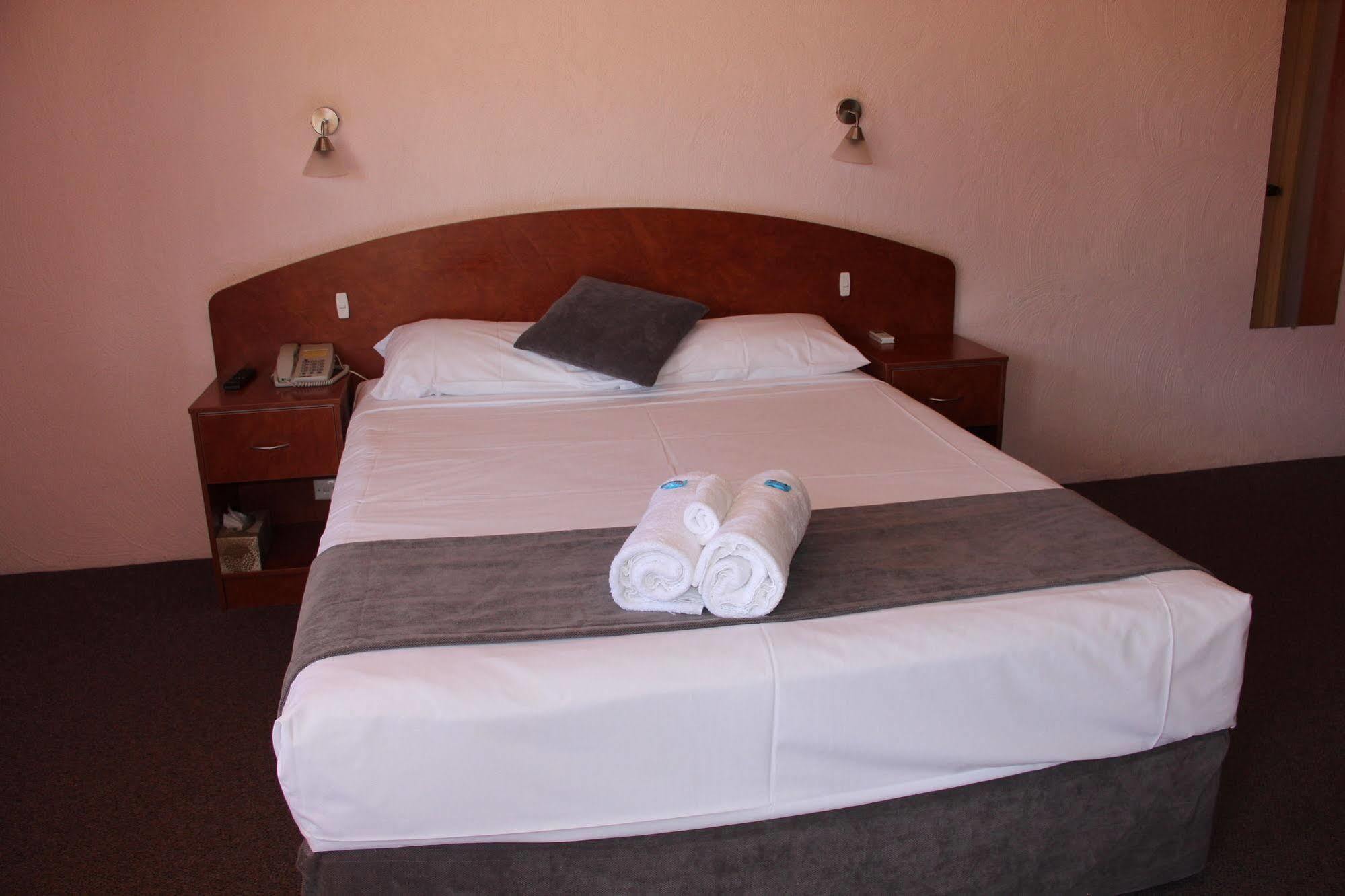 Childers Gateway Motor Inn Exteriör bild