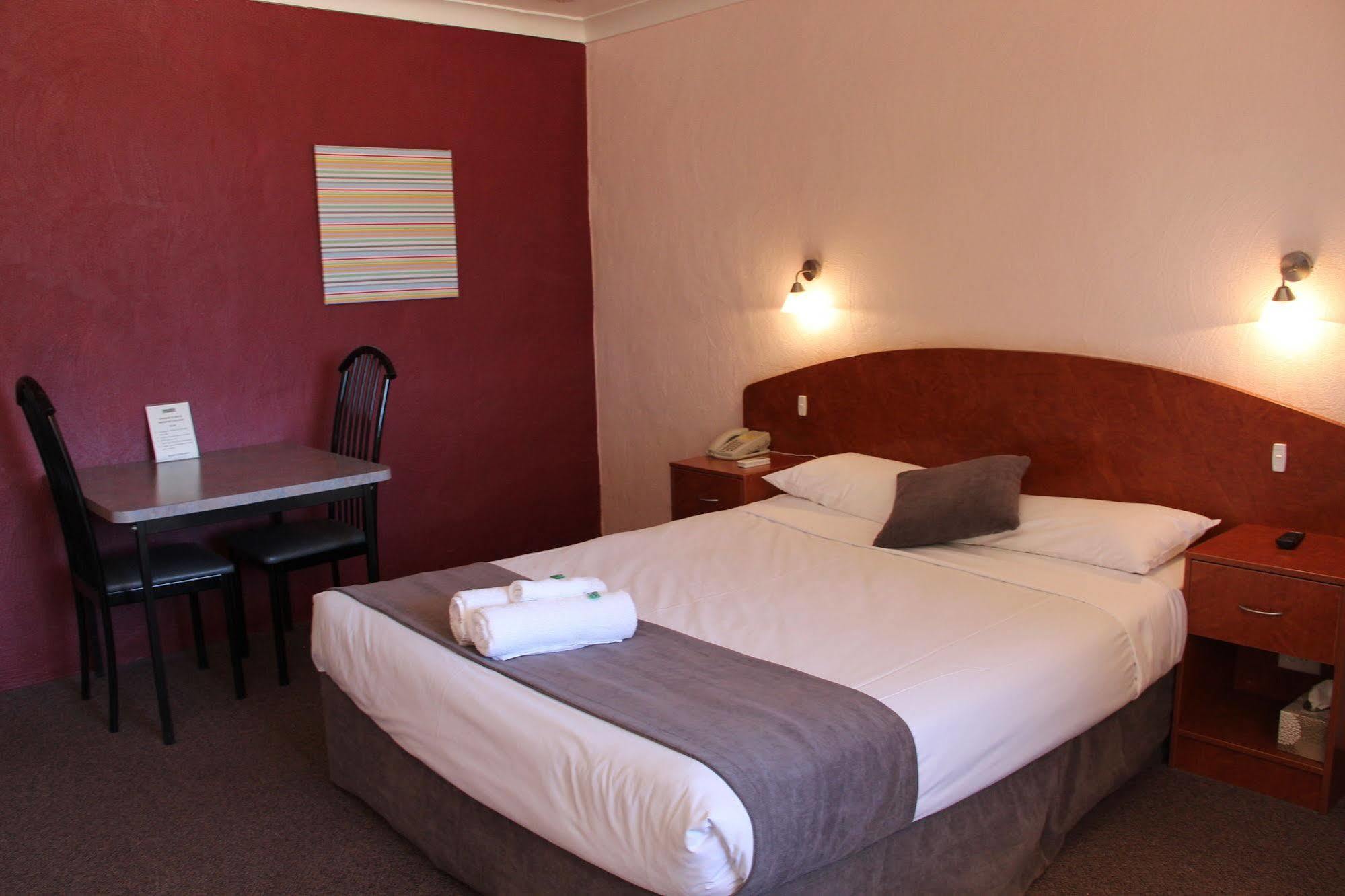 Childers Gateway Motor Inn Exteriör bild